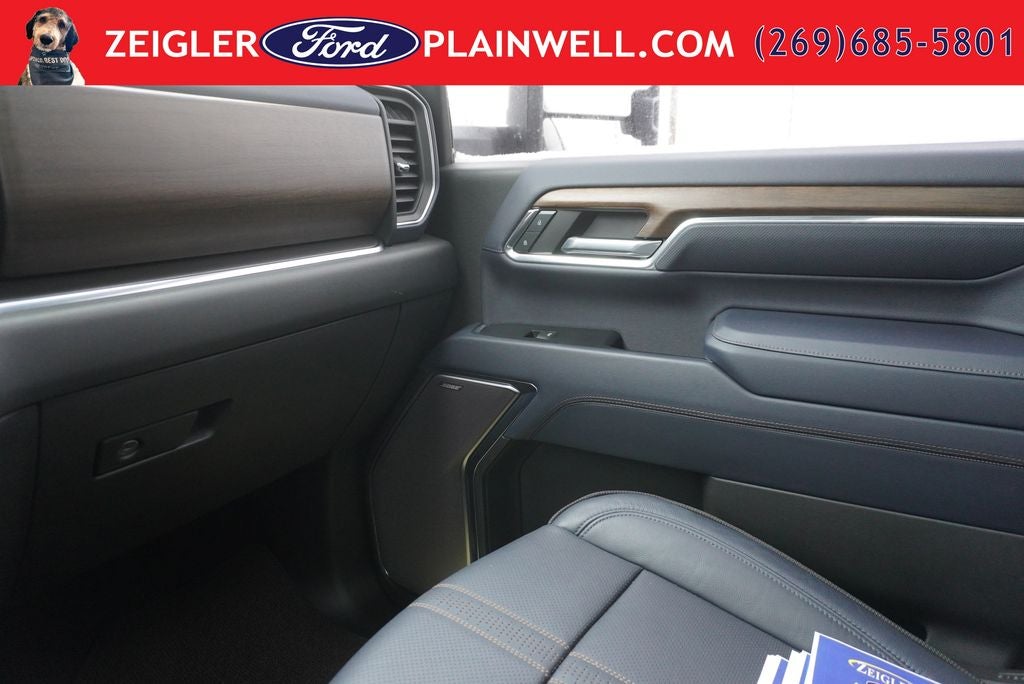 2024 Chevrolet Silverado 2500HD High Country Crew Cab 4x4 Duramax Turbo Diesel Leather Nav Moon