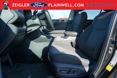 2024 Toyota RAV4 Hybrid XLE AWD Moonroof Convience & Weather Pkg