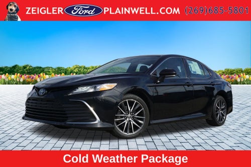 2022 Toyota Camry Hybrid XLE Leather Power Moonroof Rear Camera