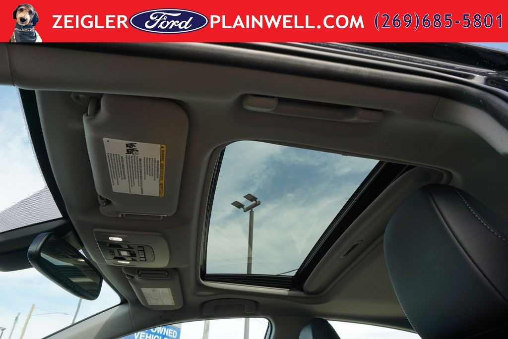 2022 Toyota Camry Hybrid XLE Leather Power Moonroof Rear Camera