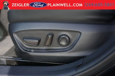 2022 Toyota Camry Hybrid XLE Leather Power Moonroof Rear Camera