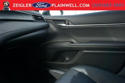 2022 Toyota Camry Hybrid XLE Leather Power Moonroof Rear Camera