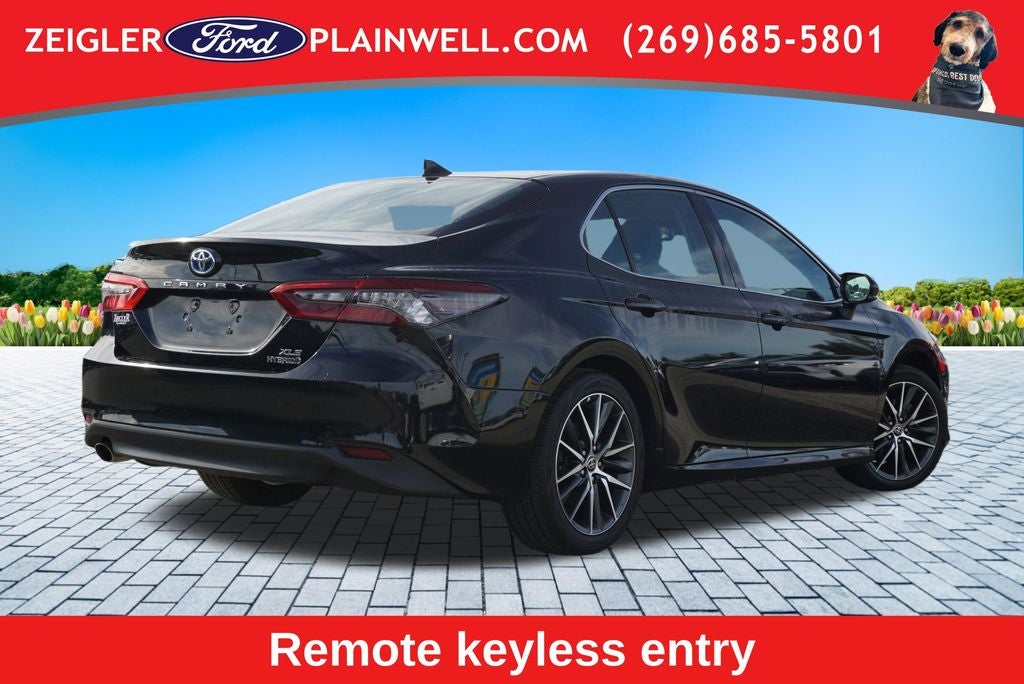 2022 Toyota Camry Hybrid XLE Leather Power Moonroof Rear Camera