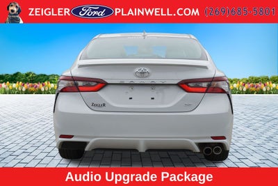 2022 Toyota Camry SE Power Moonroof Heated Combo Seats Rear Camera