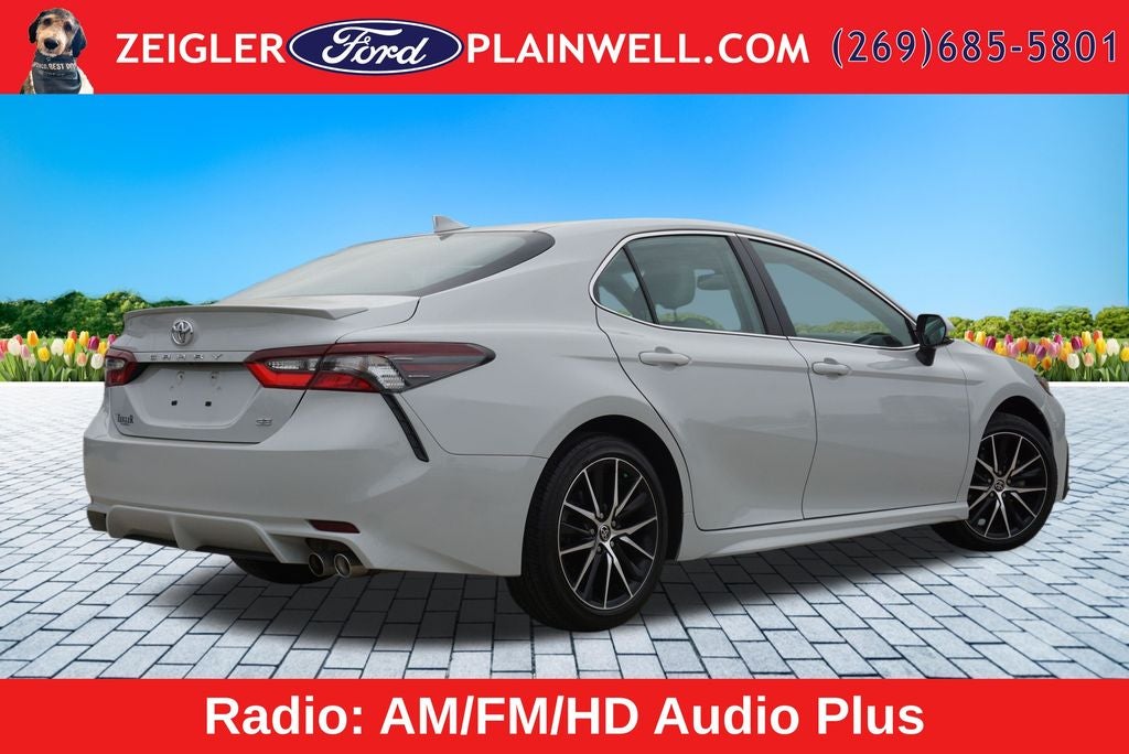 2022 Toyota Camry SE Power Moonroof Heated Combo Seats Rear Camera