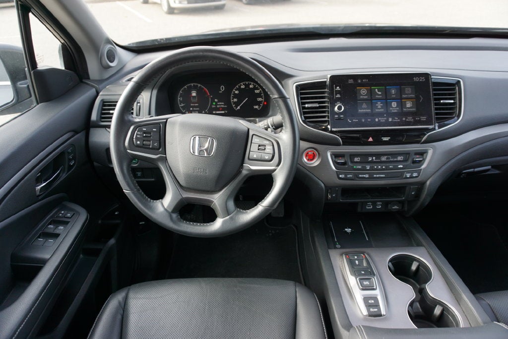 2025 Honda Ridgeline RTL Crew Cab 4x4 Heated Leather Moonroof