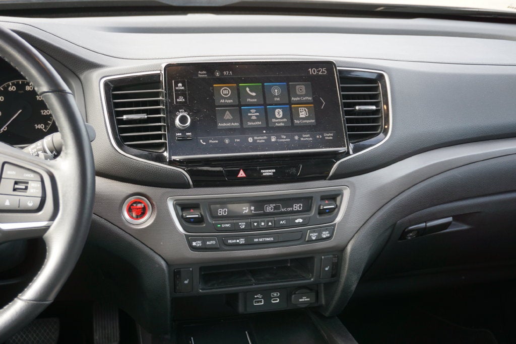 2025 Honda Ridgeline RTL Crew Cab 4x4 Heated Leather Moonroof
