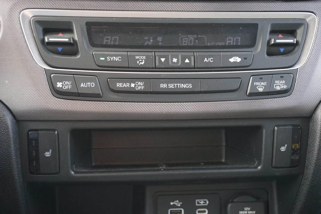 2025 Honda Ridgeline RTL Crew Cab 4x4 Heated Leather Moonroof