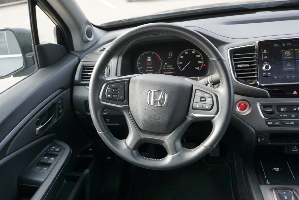 2025 Honda Ridgeline RTL Crew Cab 4x4 Heated Leather Moonroof
