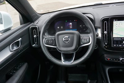 2024 Volvo XC40 B5 Core AWD NAVIGATION HEATED SEATS RAR CAMERA