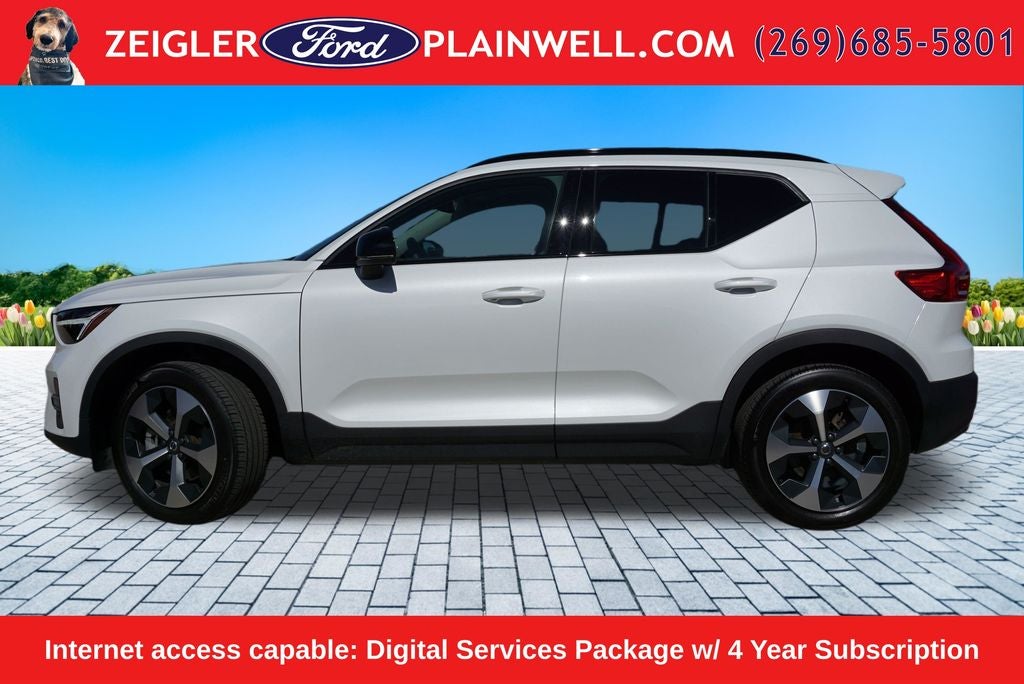 2024 Volvo XC40 B5 Core AWD HEATED LEATHER MOONROOF NAVIGATION