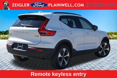 2024 Volvo XC40 B5 Core AWD HEATED LEATHER MOONROOF NAVIGATION