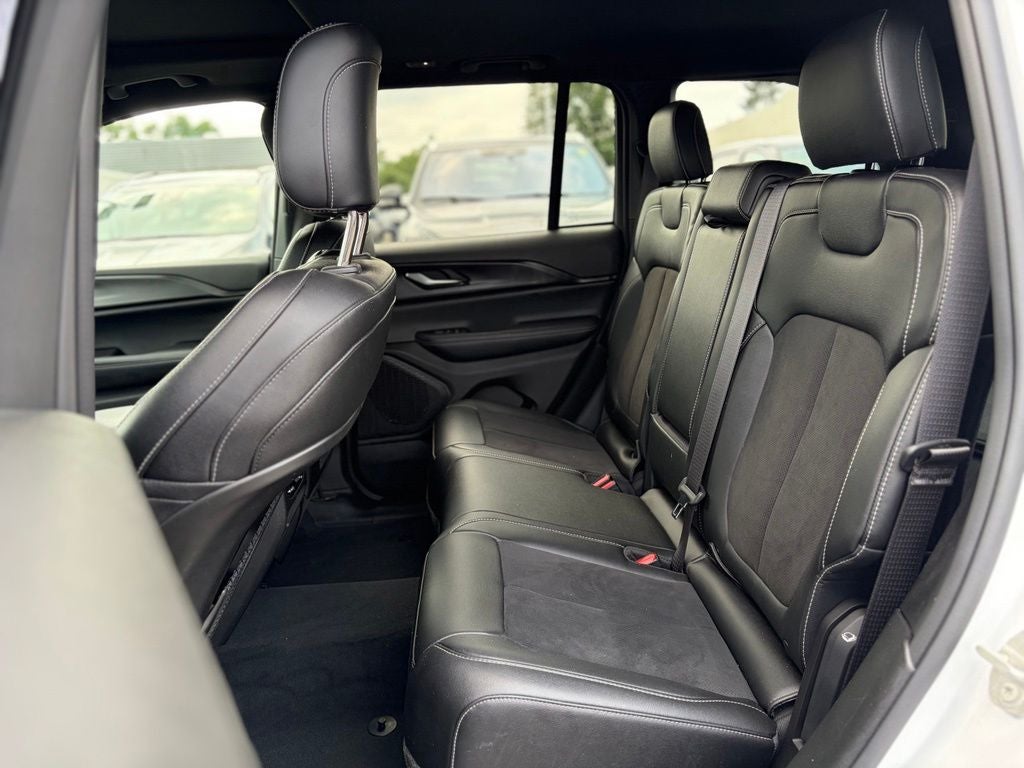 2023 Jeep Grand Cherokee Altitude X 4x4