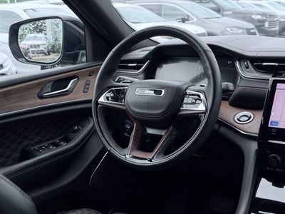 2025 Jeep Grand Cherokee Summit
