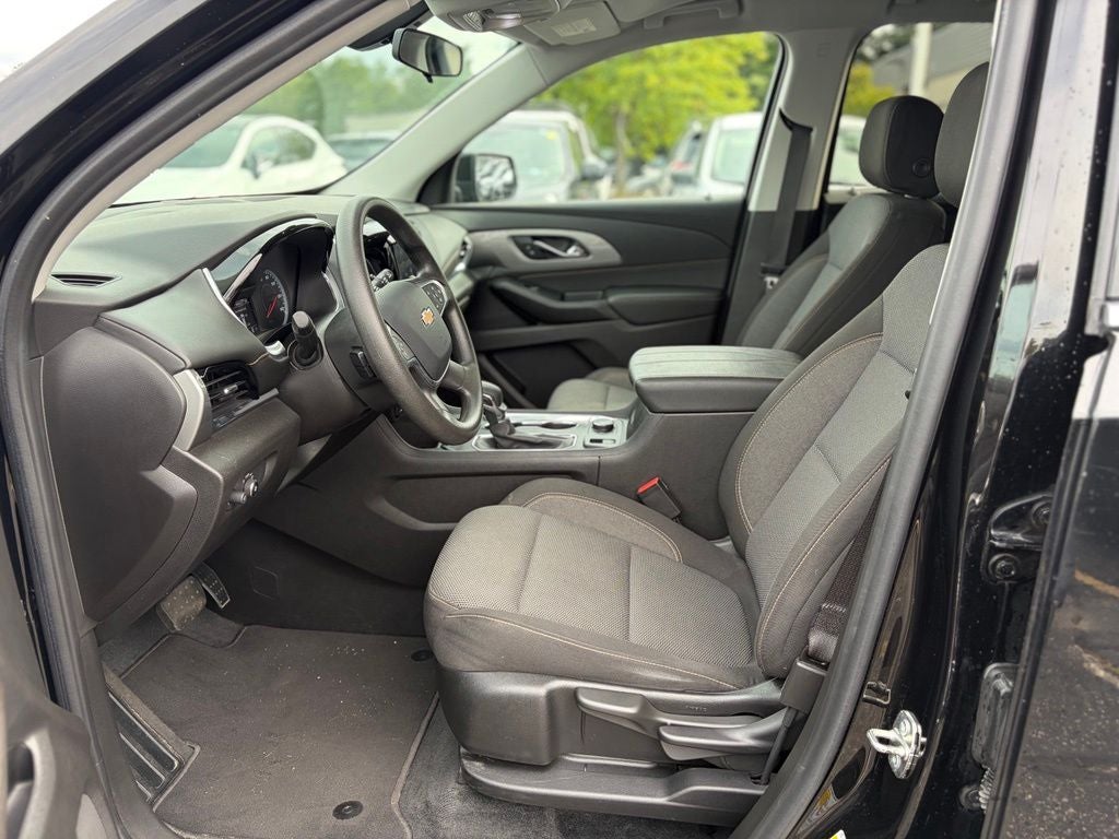 2021 Chevrolet Traverse LS