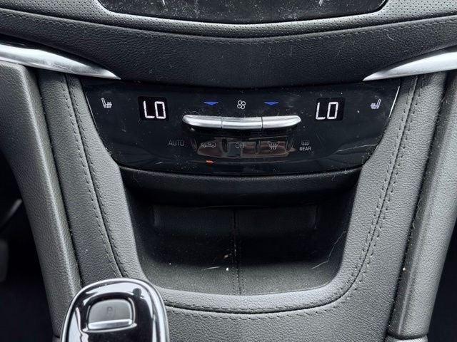 2024 Cadillac XT6 Luxury