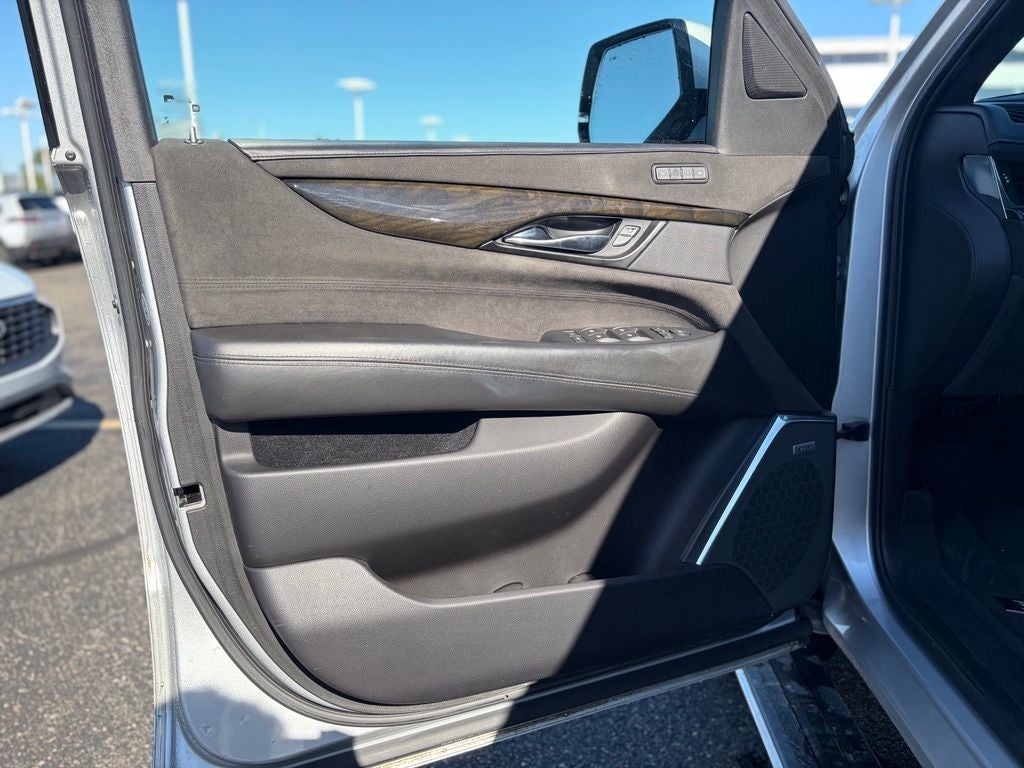 2020 Cadillac Escalade Platinum Edition
