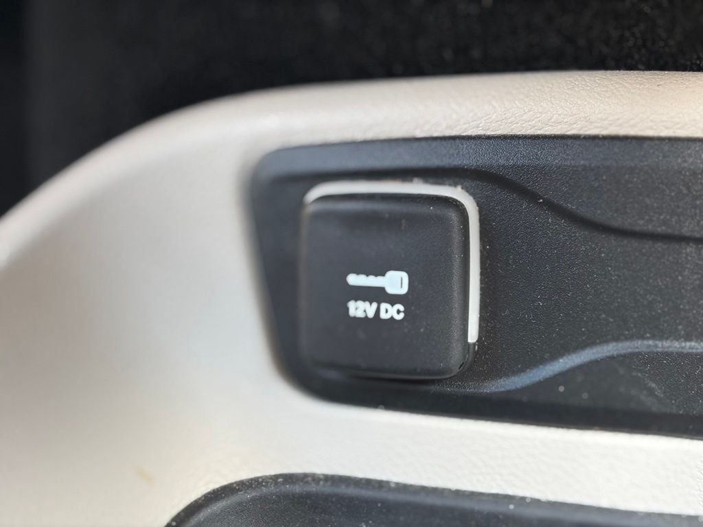 2024 Chrysler Pacifica Touring L * Certified Pre-Owned *