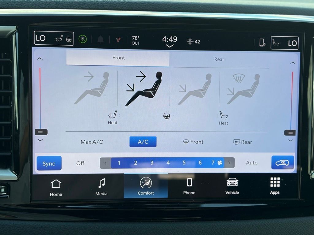 2025 Chrysler Pacifica Select