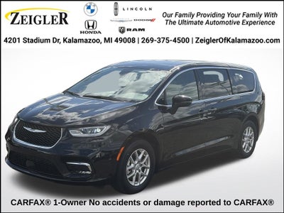 2025 Chrysler Pacifica Select