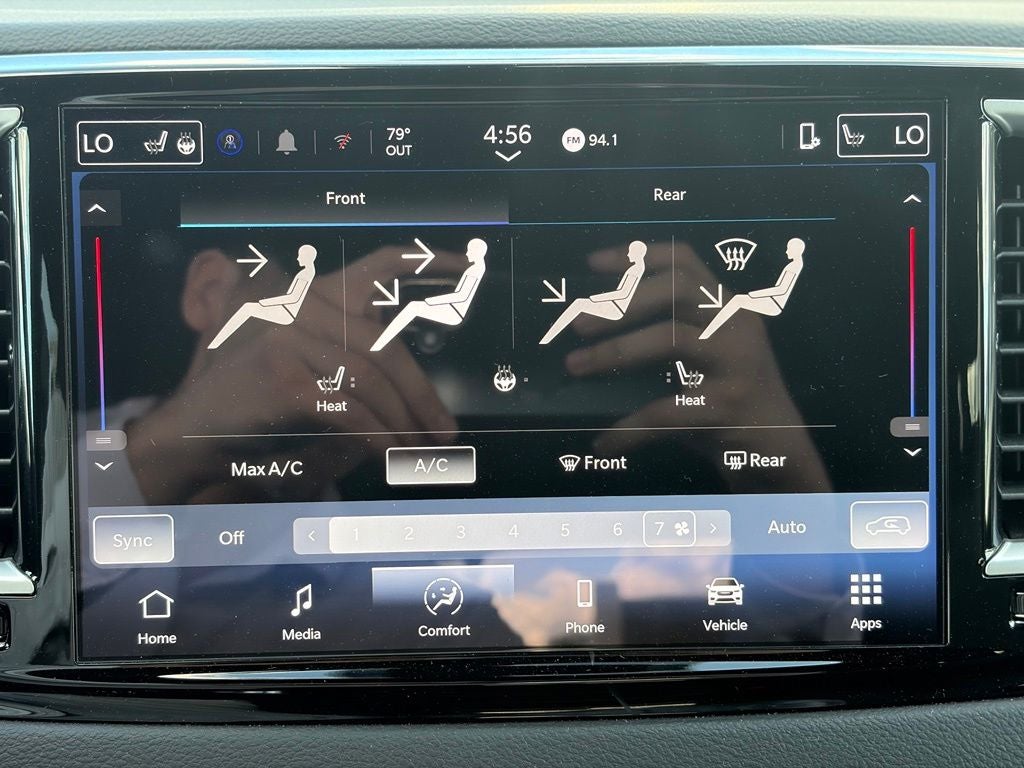 2025 Chrysler Pacifica Select