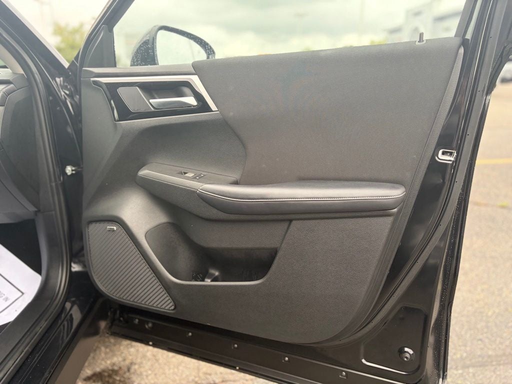 2025 Mitsubishi Outlander ES