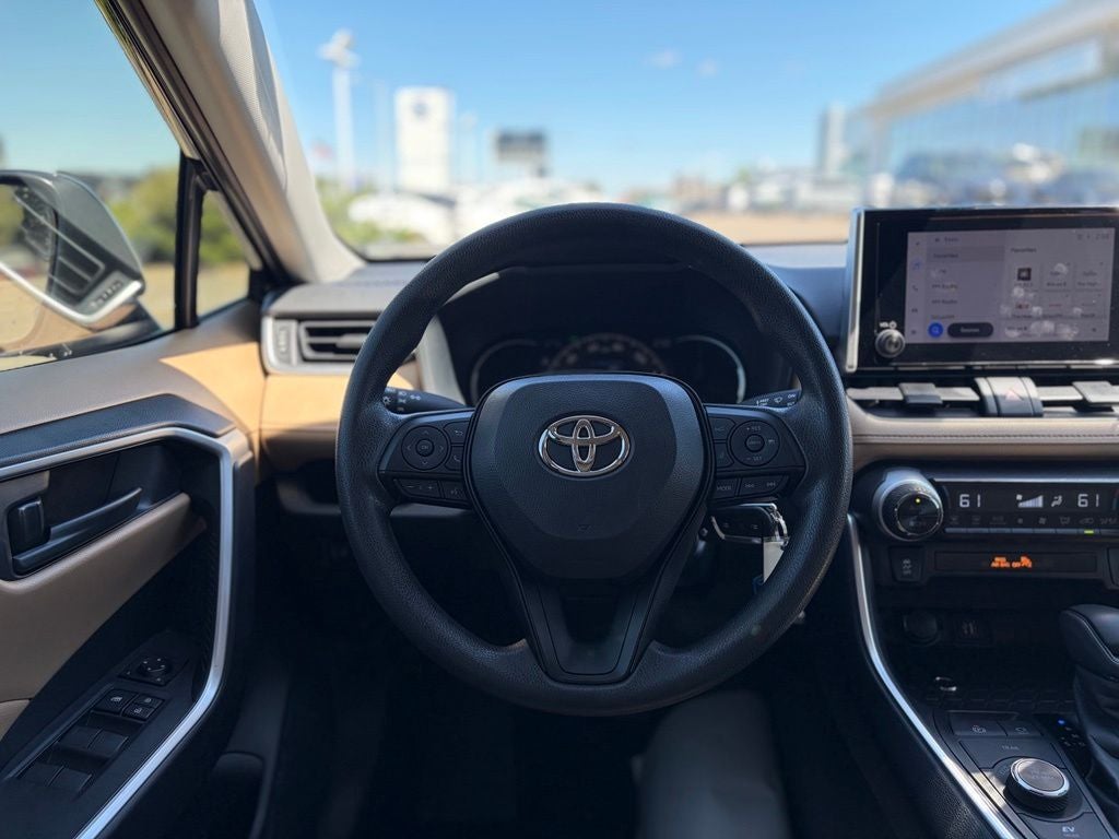 2025 Toyota RAV4 Hybrid LE