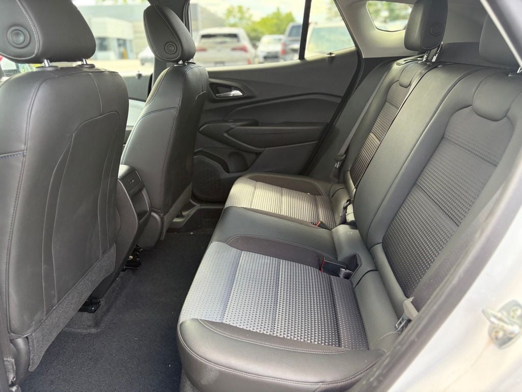 2025 Chevrolet Trax FWD LT