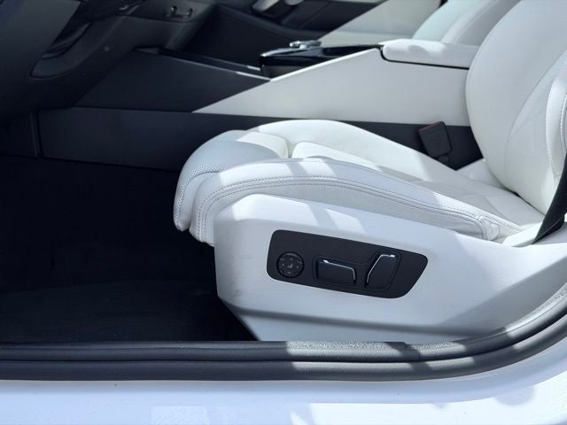 2026 BMW 5 Series xDrive