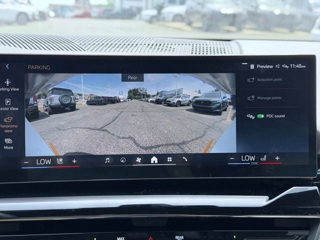2026 BMW 5 Series xDrive