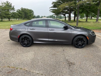 2017 Chrysler 200 LX