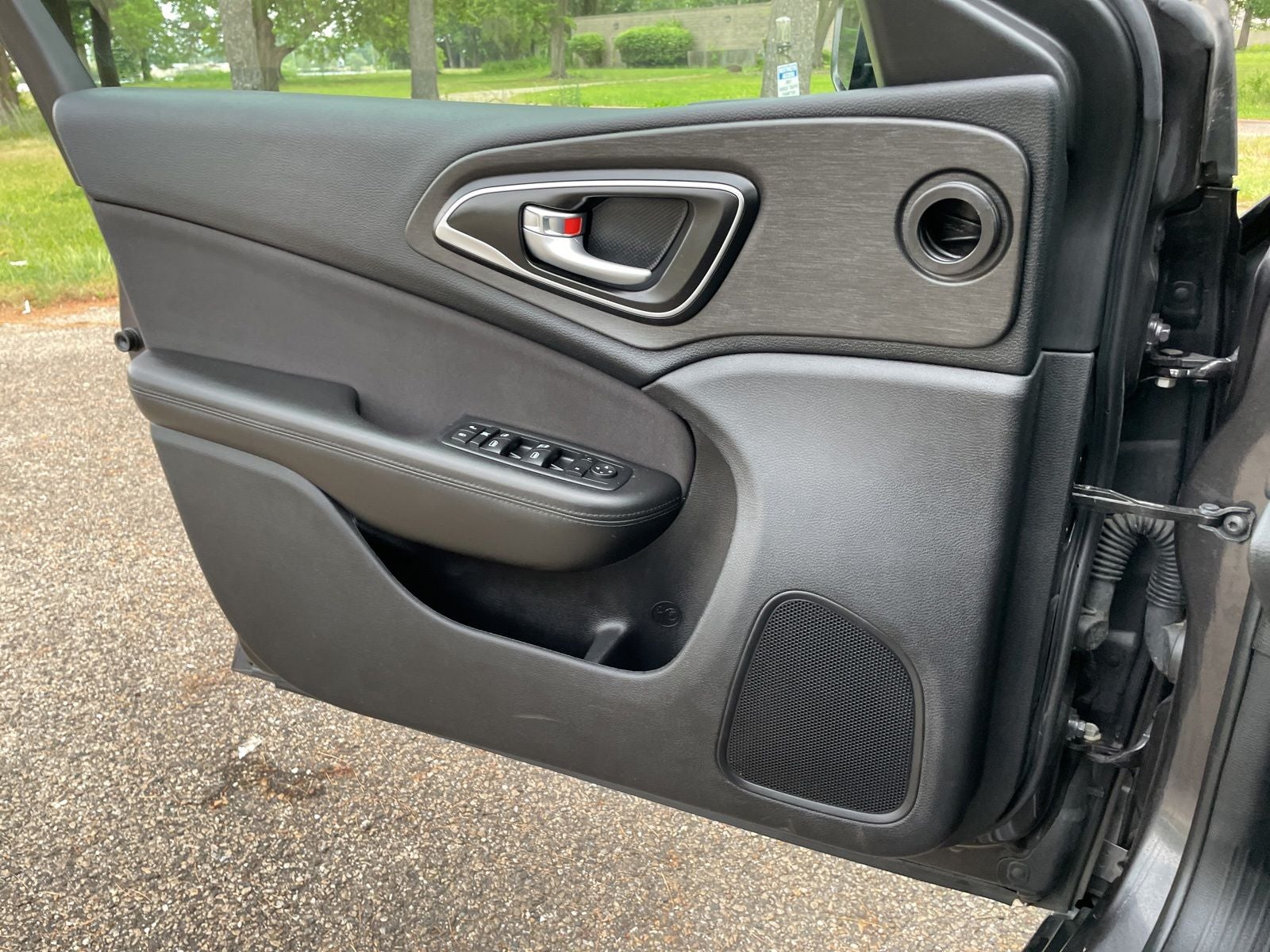 2017 Chrysler 200 LX