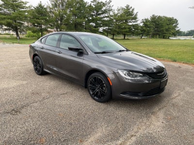 2017 Chrysler 200 LX