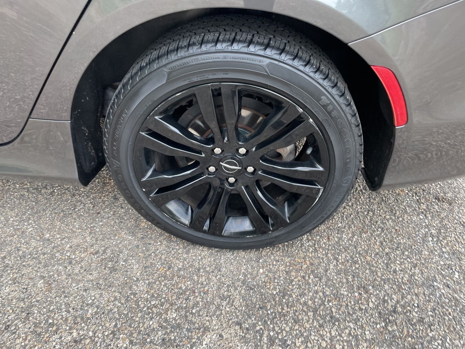 2017 Chrysler 200 LX