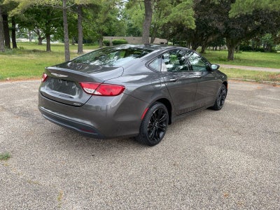 2017 Chrysler 200 LX