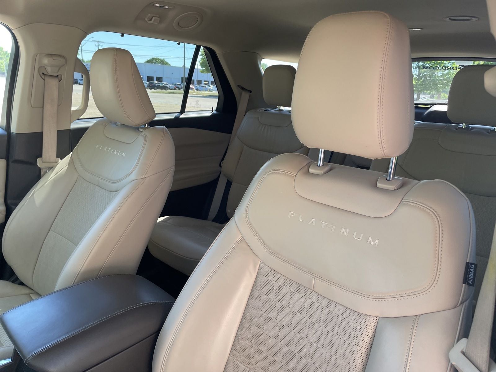 2023 Ford Explorer Platinum