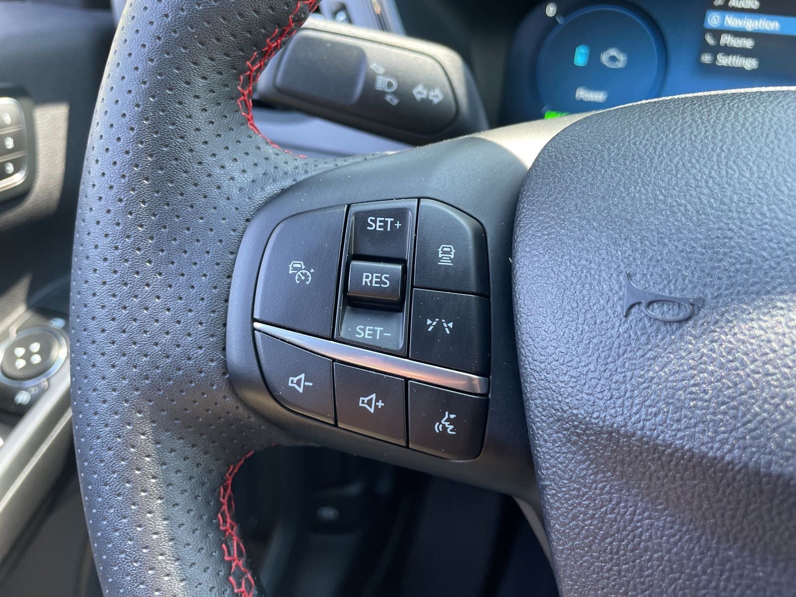 2025 Ford Escape Hybrid ST-Line Elite