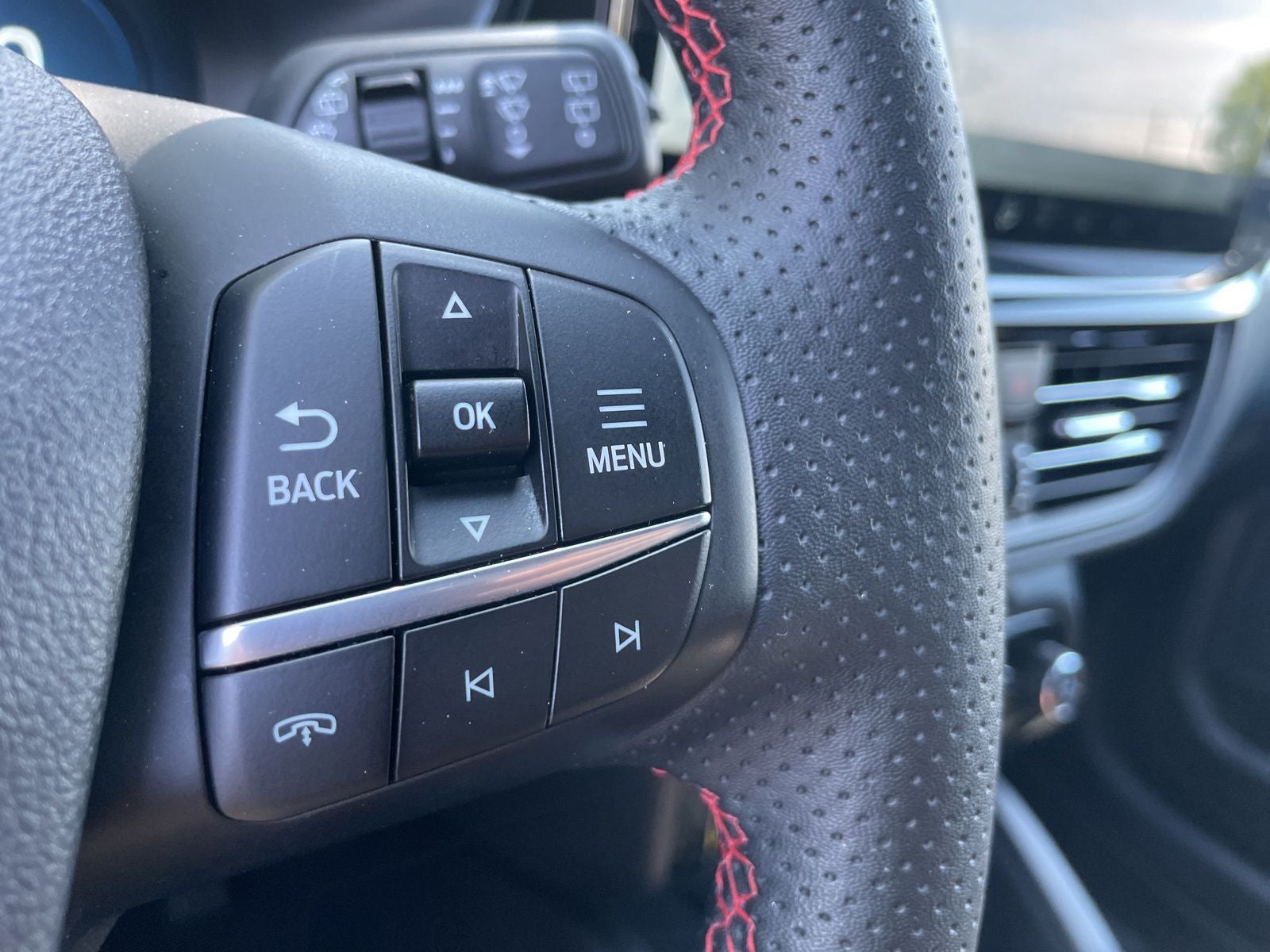 2025 Ford Escape Hybrid ST-Line Elite