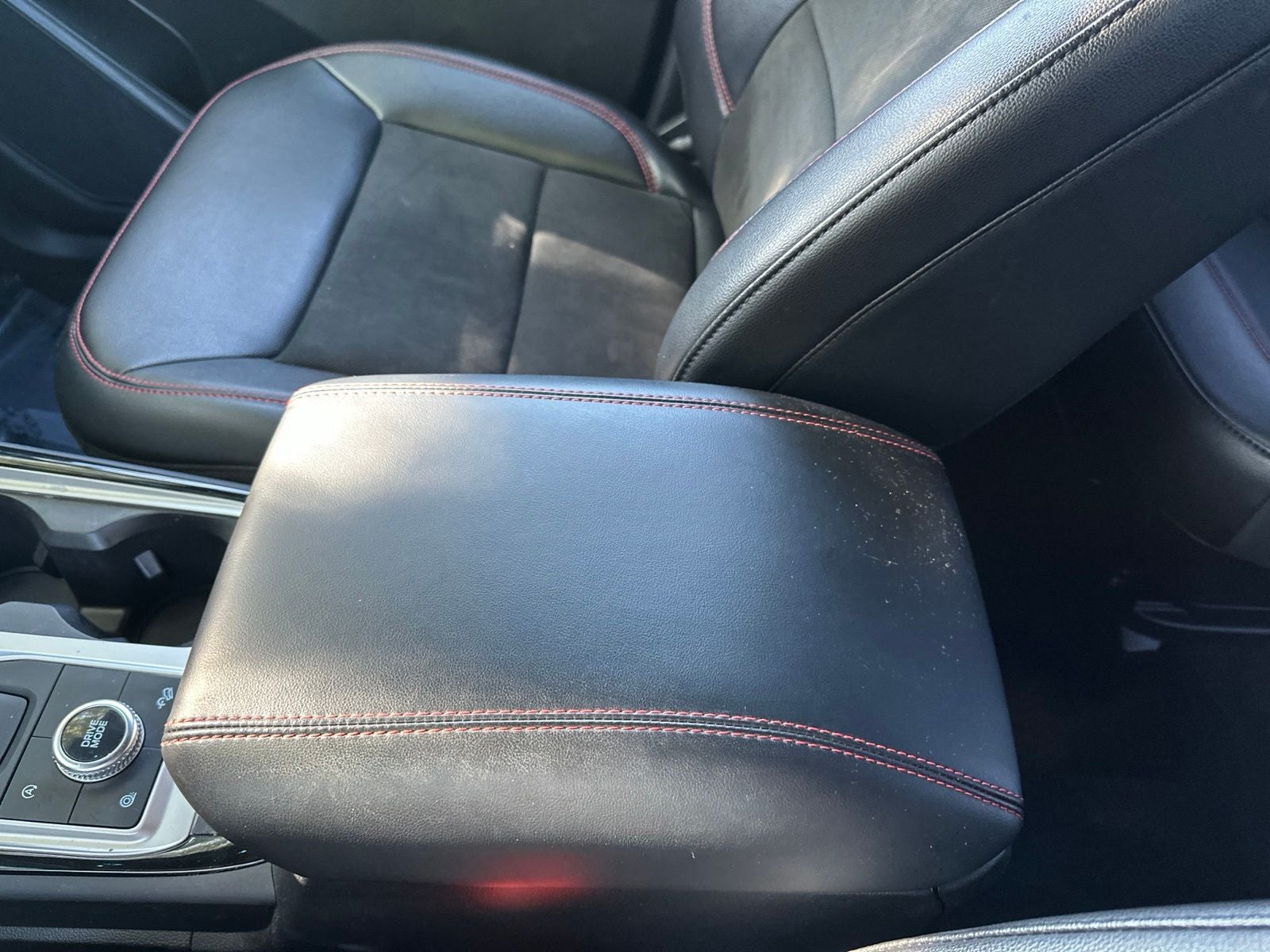2024 Ford Explorer ST-Line