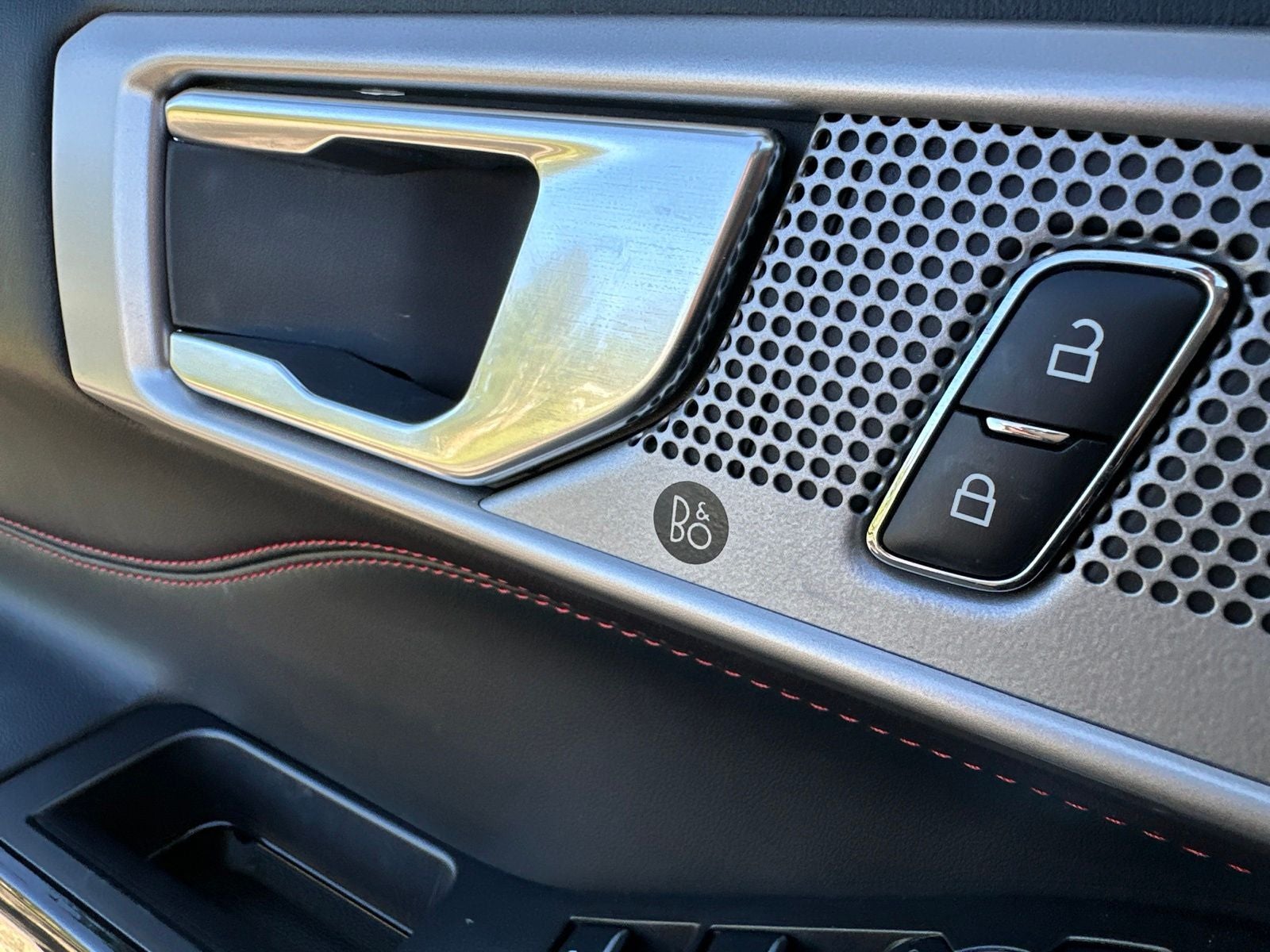 2024 Ford Explorer ST-Line