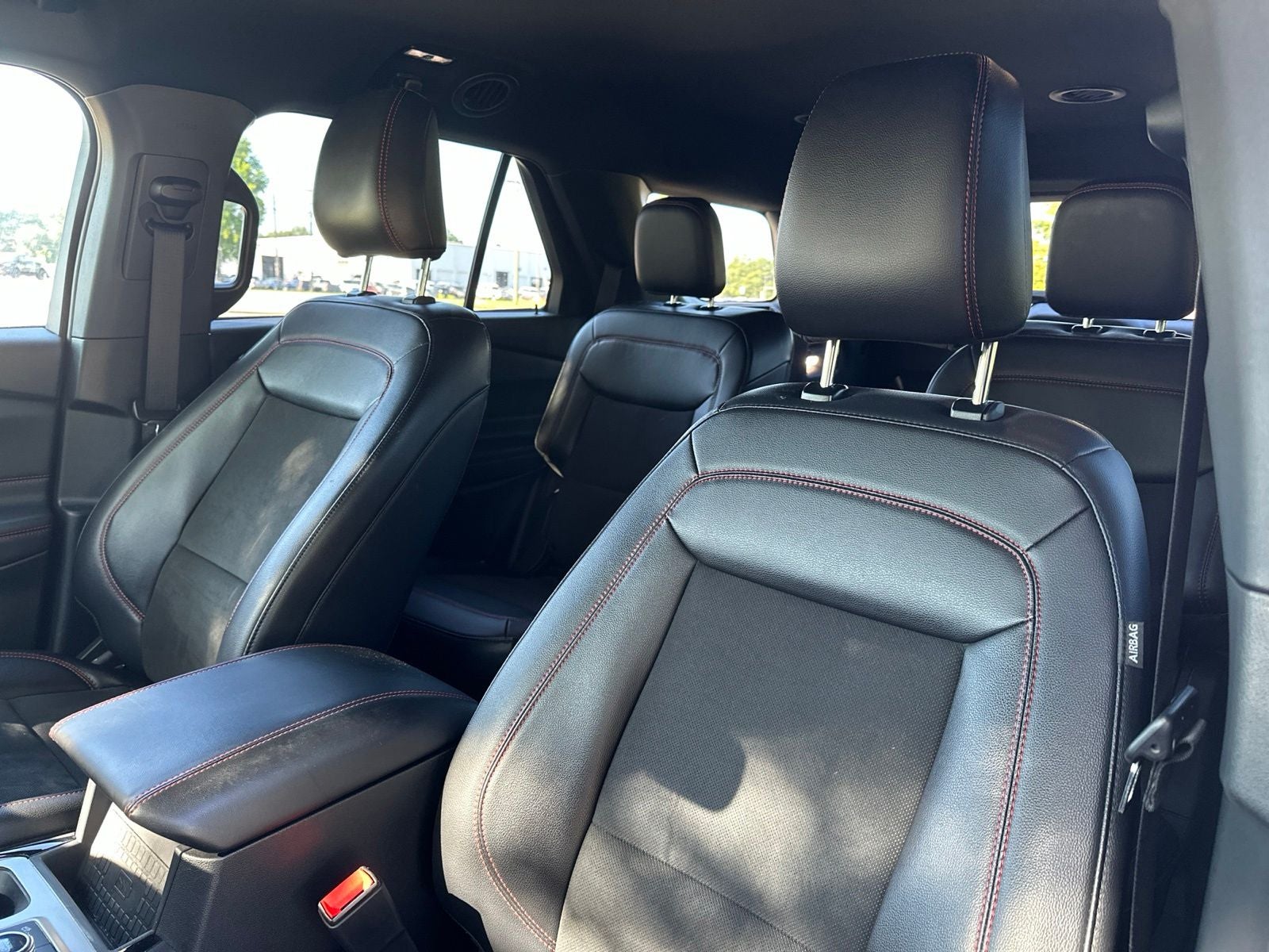 2024 Ford Explorer ST-Line