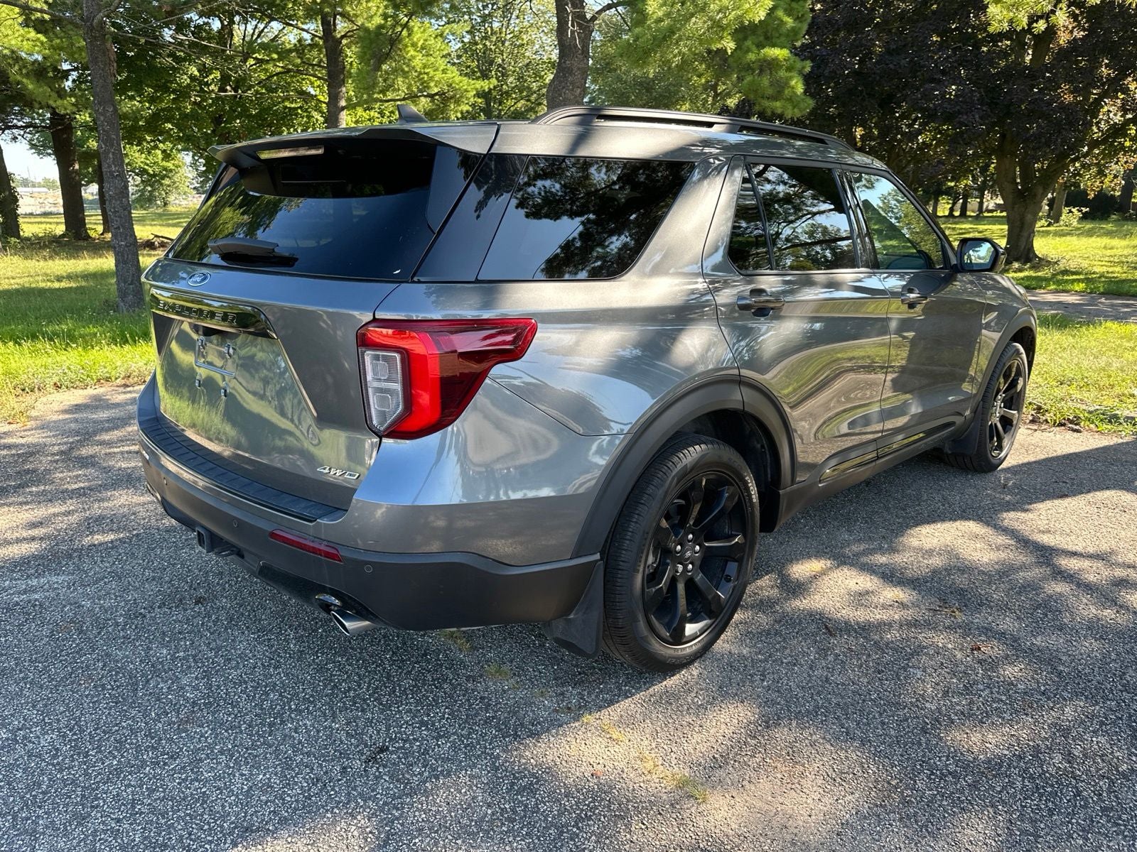 2024 Ford Explorer ST-Line