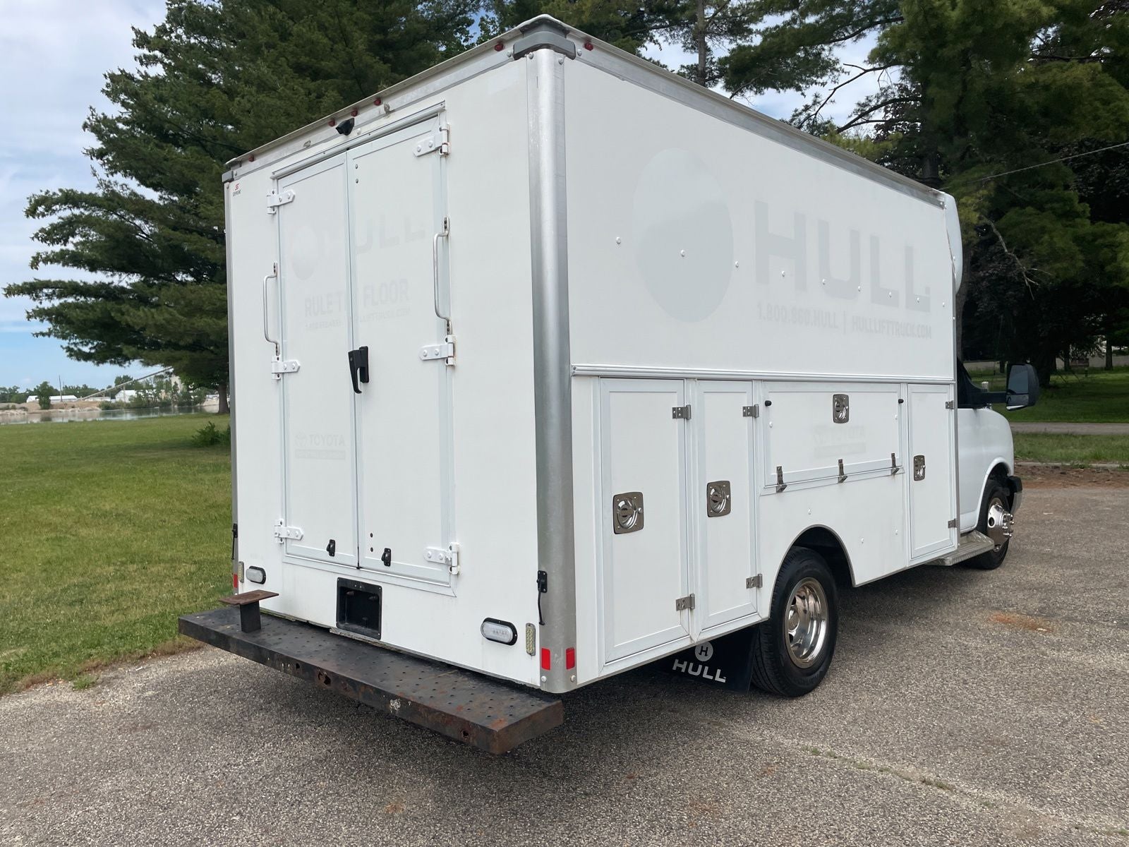2019 Chevrolet Express 3500 Work Van Cutaway