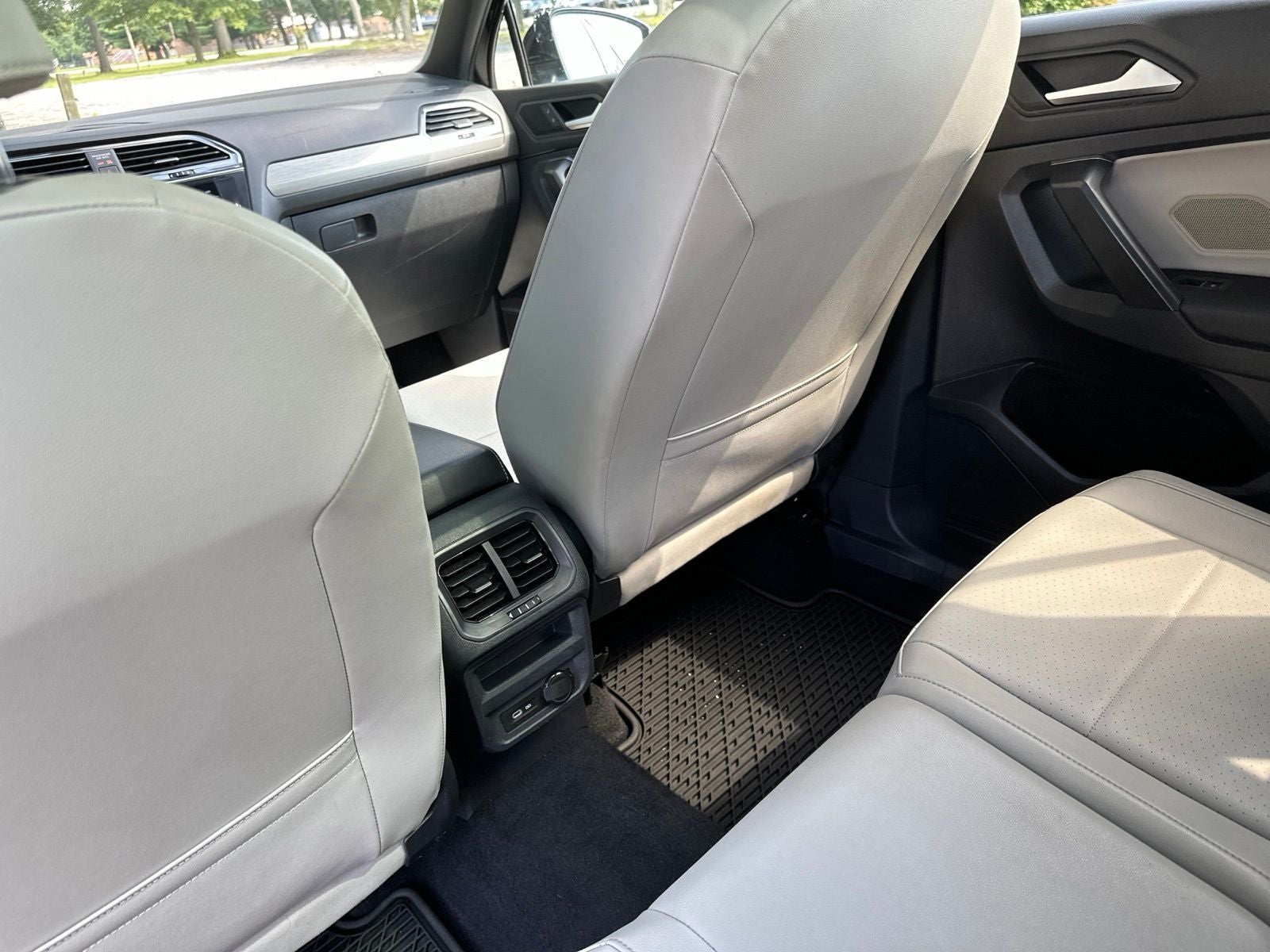 2021 Volkswagen Tiguan 2.0T SE R-Line Black
