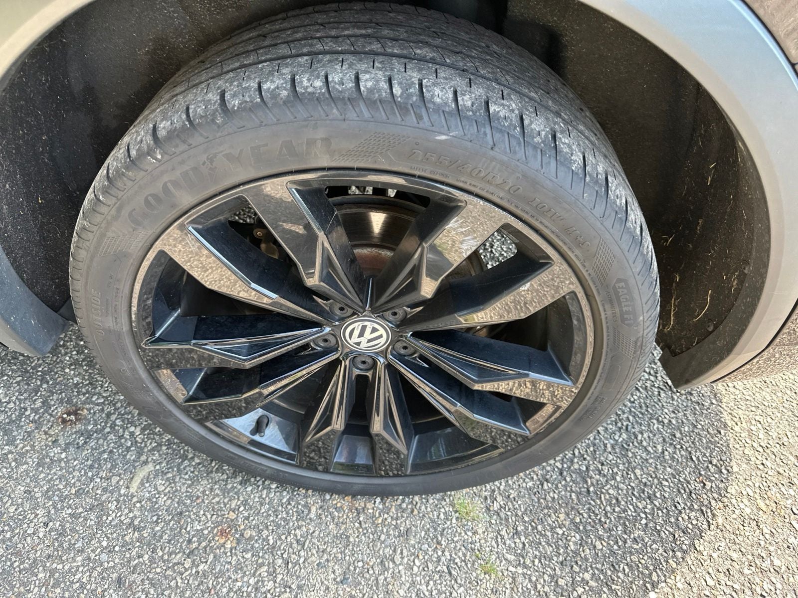 2021 Volkswagen Tiguan 2.0T SE R-Line Black