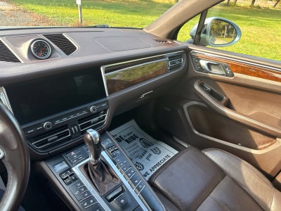 2020 Porsche Macan S