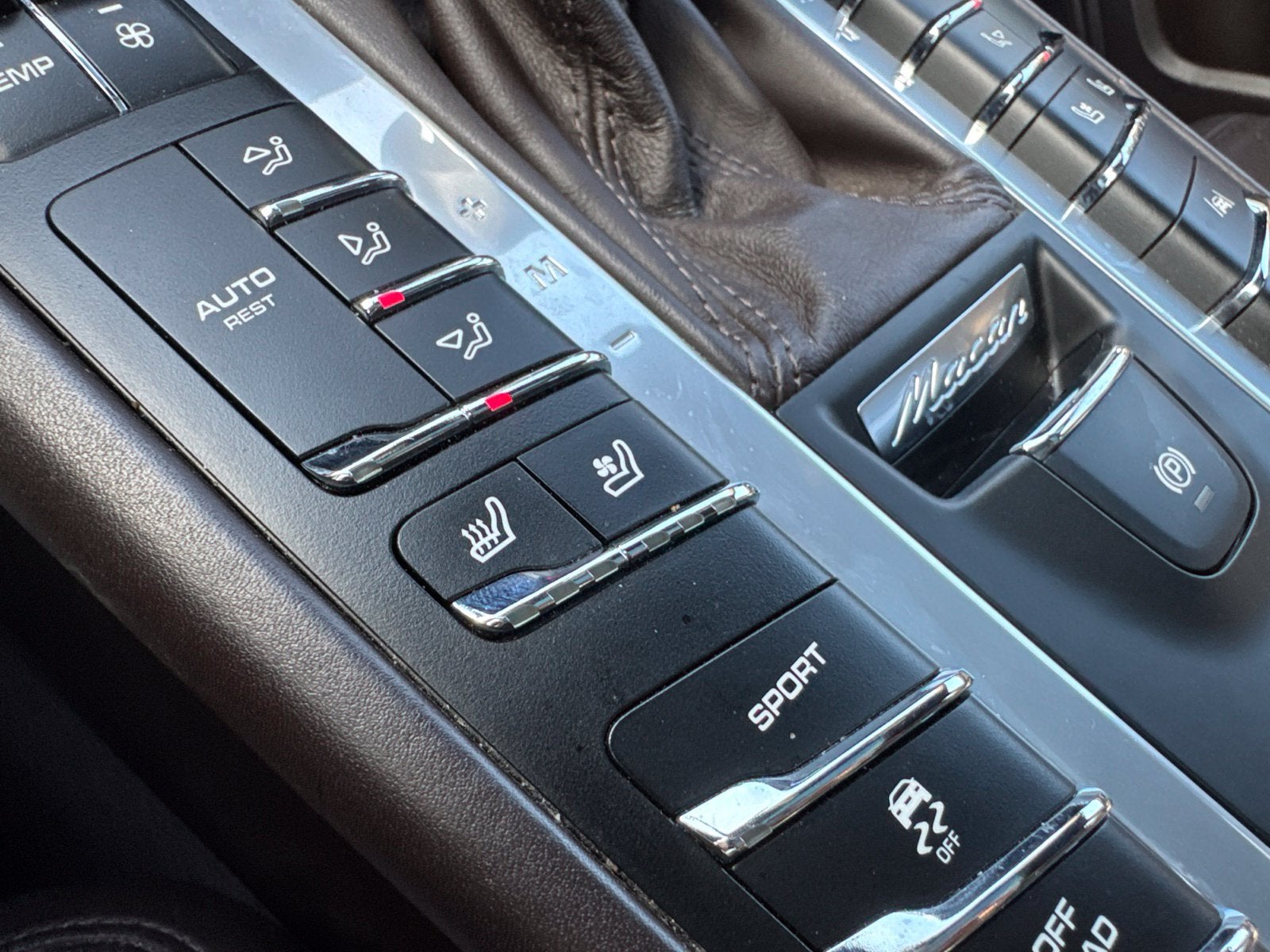 2020 Porsche Macan S